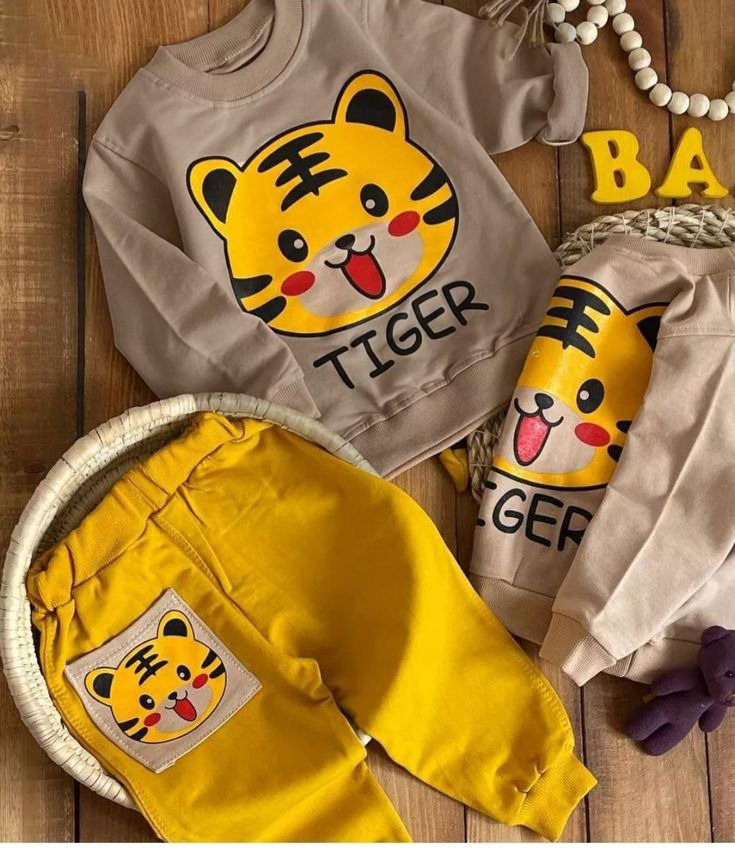 Roaring Tiger Print Fleece Tracksuit