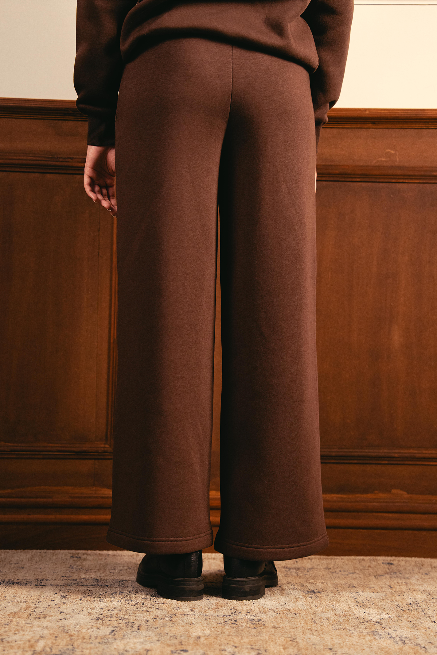 Everyday Wide Leg Sweatpants - Brown