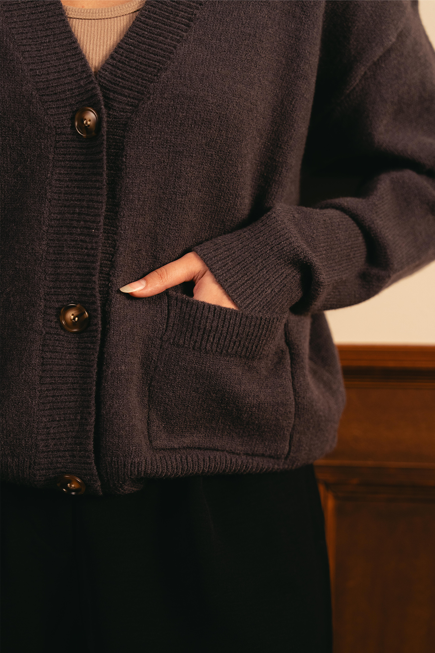 Snug-fit Wool Cardigan - Charcoal