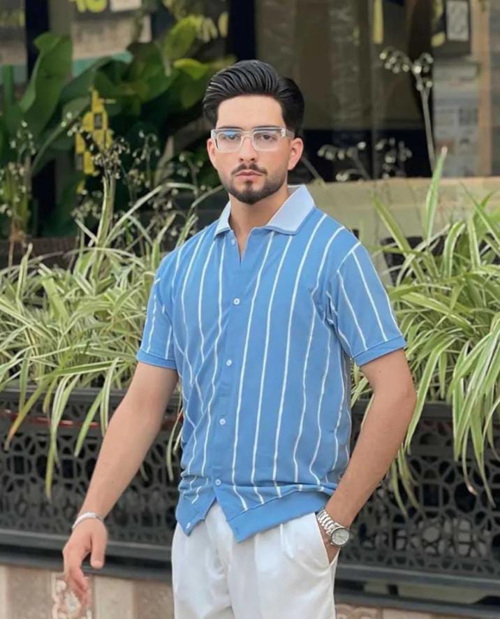 Vertical Stripes Printed Drop-Shoulder Texture T-Shirt