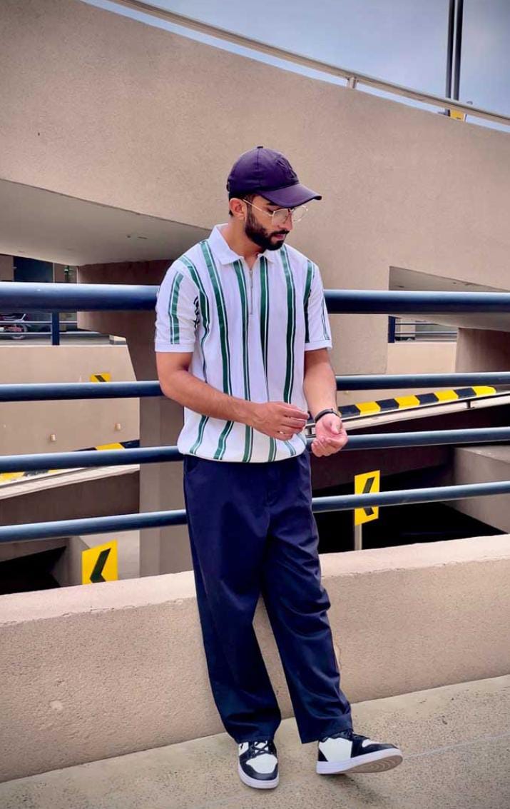 Vertical Dual Stripe Printed Drop-Shoulder Texture T-Shirt