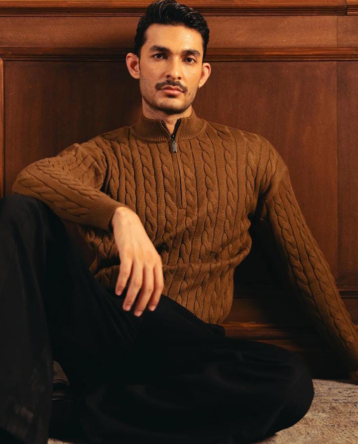 Polo Zip-Up Textured Knitted T-Shirt